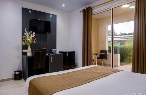 Les Hattes Hotel | Domaine du lac bleu