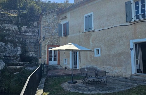 Sauve Apartment | Domaine de Bagard - Gîte la SOURCE 62m² 4/6 pers Large terrace