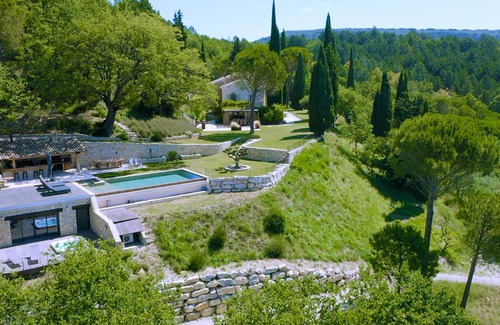 Allan House | Domaine de Fontvieille swimming pool spa natural luxury
