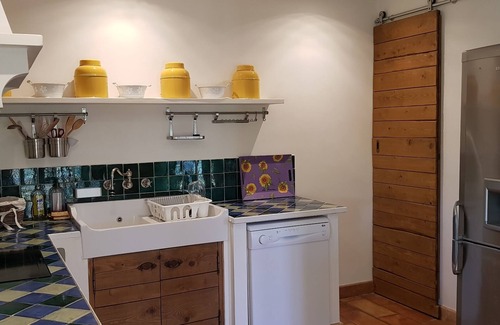 Avignon Apartment | Domaine de Rhodes - Locations de Vacances/Vacation Rentals