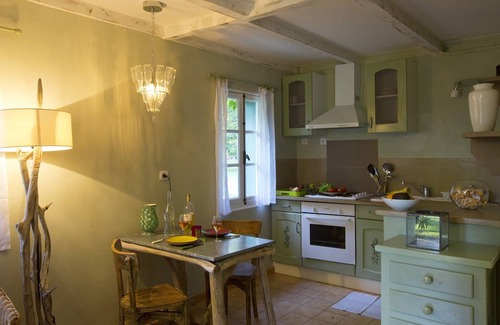 Avignon Apartment | Domaine de Rhodes - Locations de Vacances/Vacation Rentals