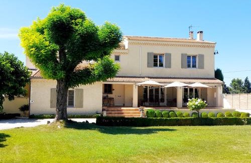Carpentras Bed & Breakfast | Domaine Des Écureuils
