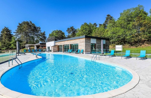 Meyrignac-l'Eglise House | Domaine des Monédières - Chalet 6 pax by Interhome