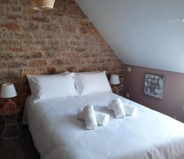 Courlaoux Hotel | Domaine du moulin de Jeanne