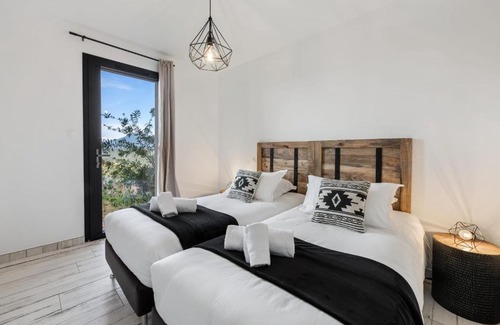 Grosseto-Prugna Villa | Domaine Olmeta - Superb villas with private pools & mountain views in Porticcio - Welkeys