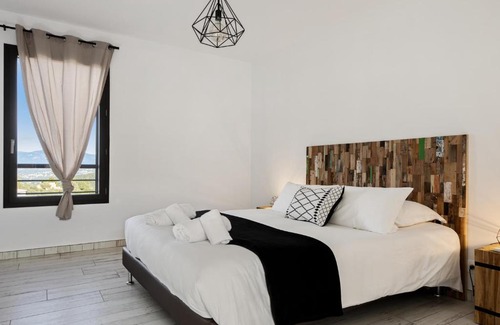 Grosseto-Prugna Villa | Domaine Olmeta - Superb villas with private pools & mountain views in Porticcio - Welkeys