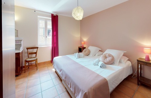 Fabrezan Apartment | Domaine Paul Huc, upscale apartment in the heart of Corbières