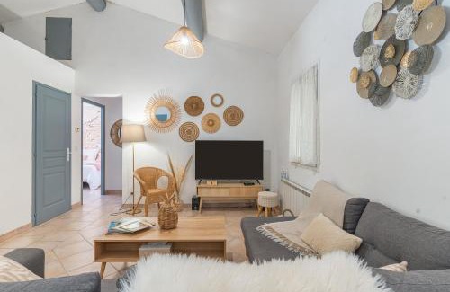 Roussillon Apartment | Domaine Plan Des Devens Sérénité
