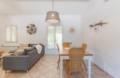 Roussillon Apartment | Domaine Plan Des Devens Sérénité