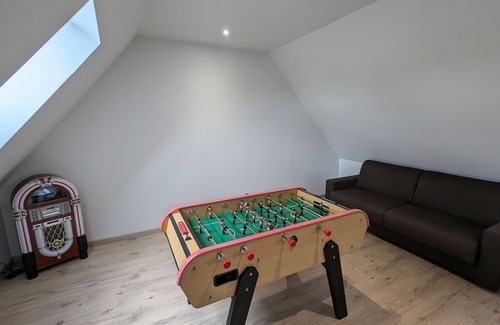 Lorcy Cottage | Domaine Renovated farm with SPA, 15 sleeps, private parking, near Paris