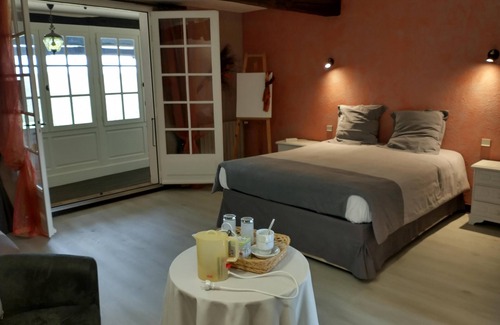 Aignan Hotel | Domaine Sainte Barthe - Painter's Room