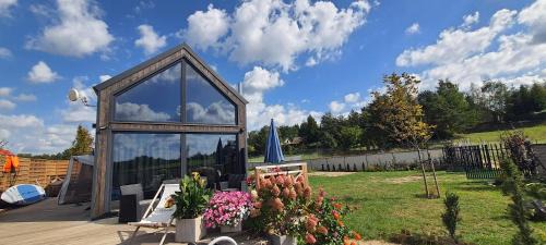 Pasym House | Domek mazurski całoroczny nad jeziorem z Sauną fińską I Jacuzzi SPA
