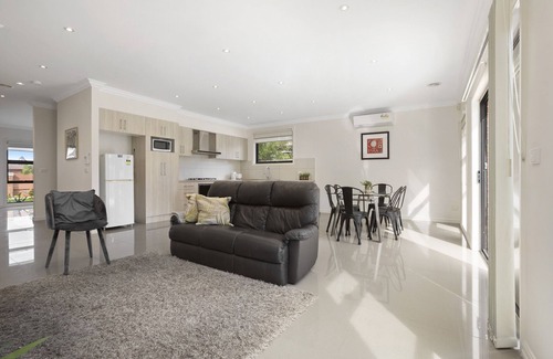 Chelsea House | Domi Rentals - The Chelsea Residence