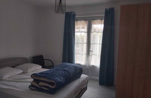 Domino House | DOMINO, renovated 4-bedroom house, 150 m from the small beach.