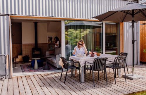 Dziwnow House | Domki Płyniewoda - całoroczne domy PREMIUM, basen, klimatyzacja, kominek