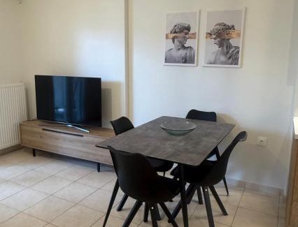 Larissa Apartment | Domus Philippi