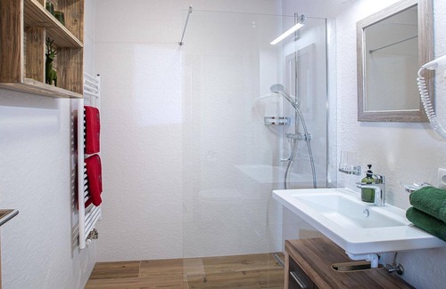 Pertisau Cottage | Doppelzimmer mit Balkon Kat. B - Gasthof Dorfwirt