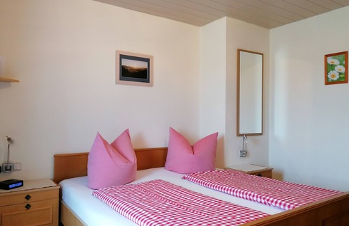 Schraden Apartment | Doppelzimmer für 2 Gäste mit 16m² in Hopferau