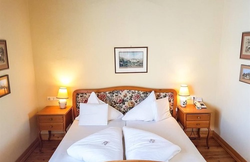 Millstatt House | Doppelzimmer Seeblick - Schlosshotel See-villa