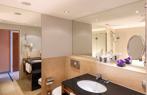 Sulzbach Hotel | Dorint Main Taunus Zentrum Frankfurt/Sulzbach