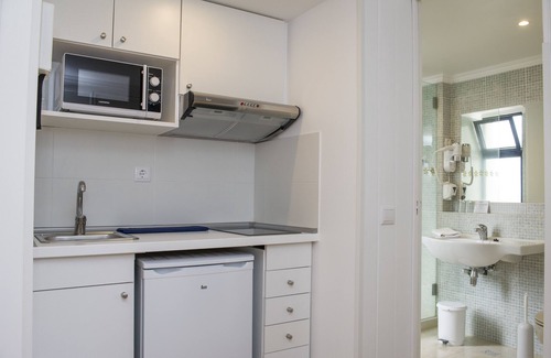 Sao Martinho Apartment | Dorisol Mimosa Studio Hotel