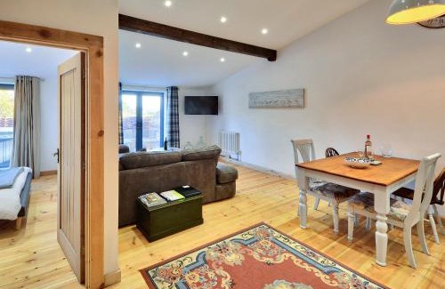 Ningwood House | Dornfelder - Ukc3209