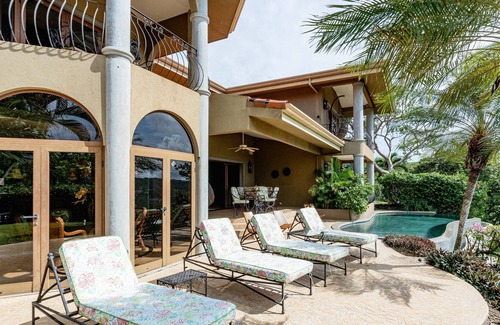 Playa Hermosa House | Dos Vistas Family Friendly - Views of both Playa Hermosa and Playa Panama
