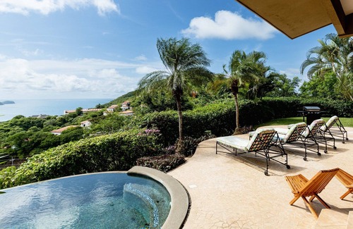 Playa Hermosa House | Dos Vistas Family Friendly - Views of both Playa Hermosa and Playa Panama