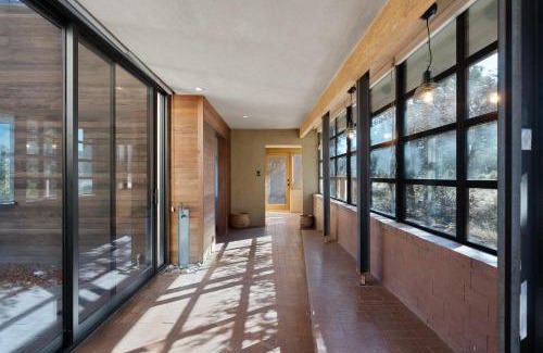 Santa Fe House | Double Arrow