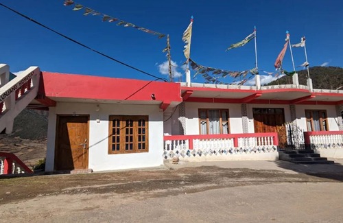 Bomdila Bed & Breakfast | Double bed room