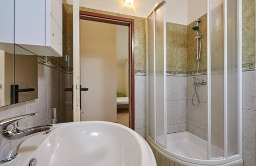 Veliki Drvenik House | Double Bedroom with Balcony