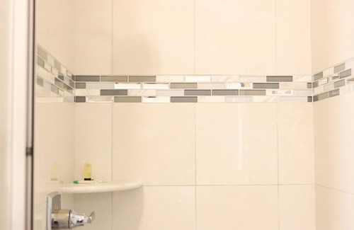 Washington House | Double Ensuite at Cornerstone Inn