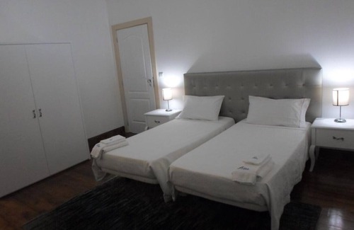 Armamar House | Double or Twin Room with Mountain View