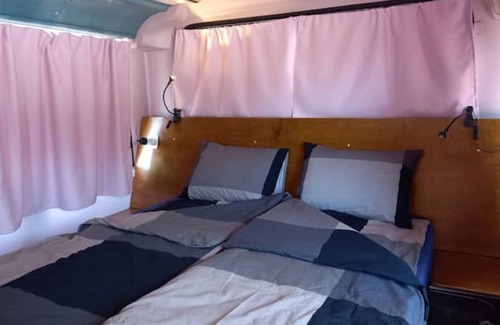 Odemira House | Double-decker bus with sea views right in the nature park