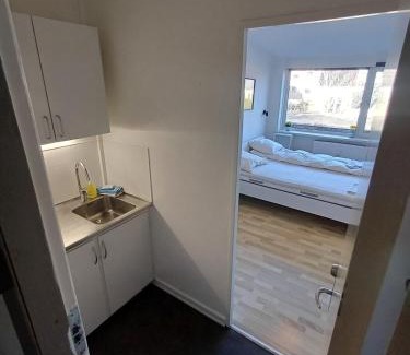 Norresundby Apartment | Double room 5 with Free Parking