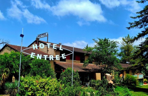 Foissac Hotel | Double room air-conditioning, shower, wifi, parking, swimming pool Near Figeac, Villefranche