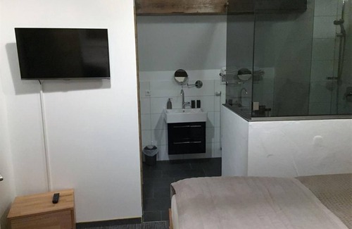 Weisenheim am Berg Bed & Breakfast | Double room - Alter Winzerhof