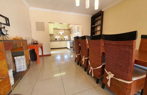 Mahikeng House | Double Room in one of the select guesthouses in Mahikeng