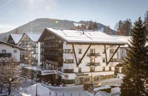 Seefeld Pedestrian Zone House | Double room Red Passion - Alpenlove - Adult SPA Hotel