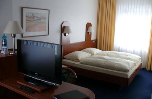 Emden House | Double room, shower, toilet - Am Boltentor, Hotel garni