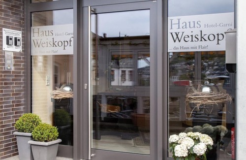 Bernkastel House | Double room standard - Moselhotel Weiskopf
