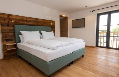 Gaißach House | Double room standard - Hotel and Landgasthof Zachschuster