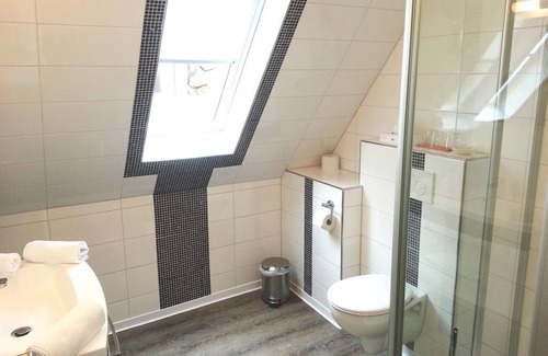 Friedrichstadt Bed & Breakfast | Double Room Suite - Pension Marktblick - bed & breakfast