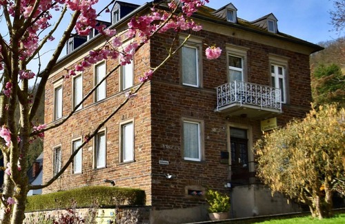 Karden House | Double room suite shower/WC Kohlbecher - Schloss-Hotel Petry