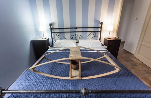 Castel del Piano Apartment | double room with additional bed