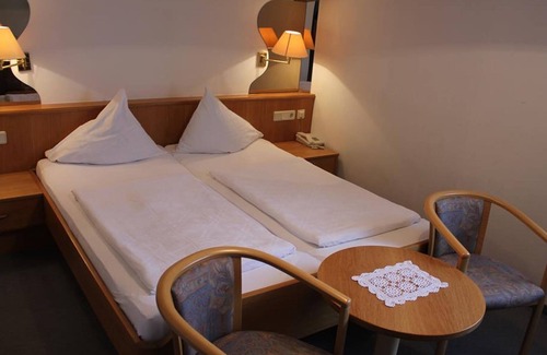 Bad Kleinkirchheim Cottage | Double room with balcony - Dalnig Guesthouse
