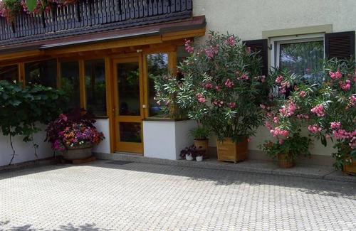 Straden Bed & Breakfast | Double room with balcony no. 2 - Gästehaus Stöckler