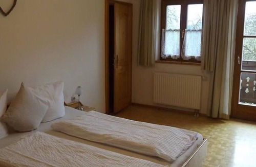 Nussdorf am Attersee Other | Double room with balcony - Gasthof Steinbichler - Most- und Wildbauernhof Groiss