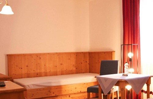 Freinsheim House | Double room with living area, shower, toilet, non-smoking - Weinheber - hotel and wine bar