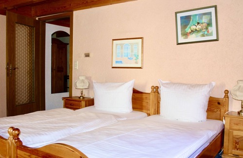 Albstadt Apartment | Double room with private bathroom